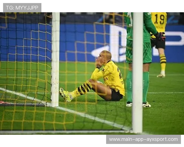 多特推进层次多样,罗伊斯老道传球依旧有效