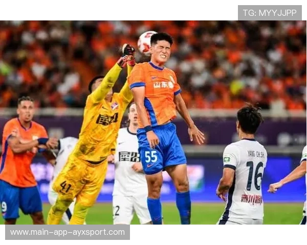 彭啸连续封堵射门——那一夜守护球门的英雄瞬间