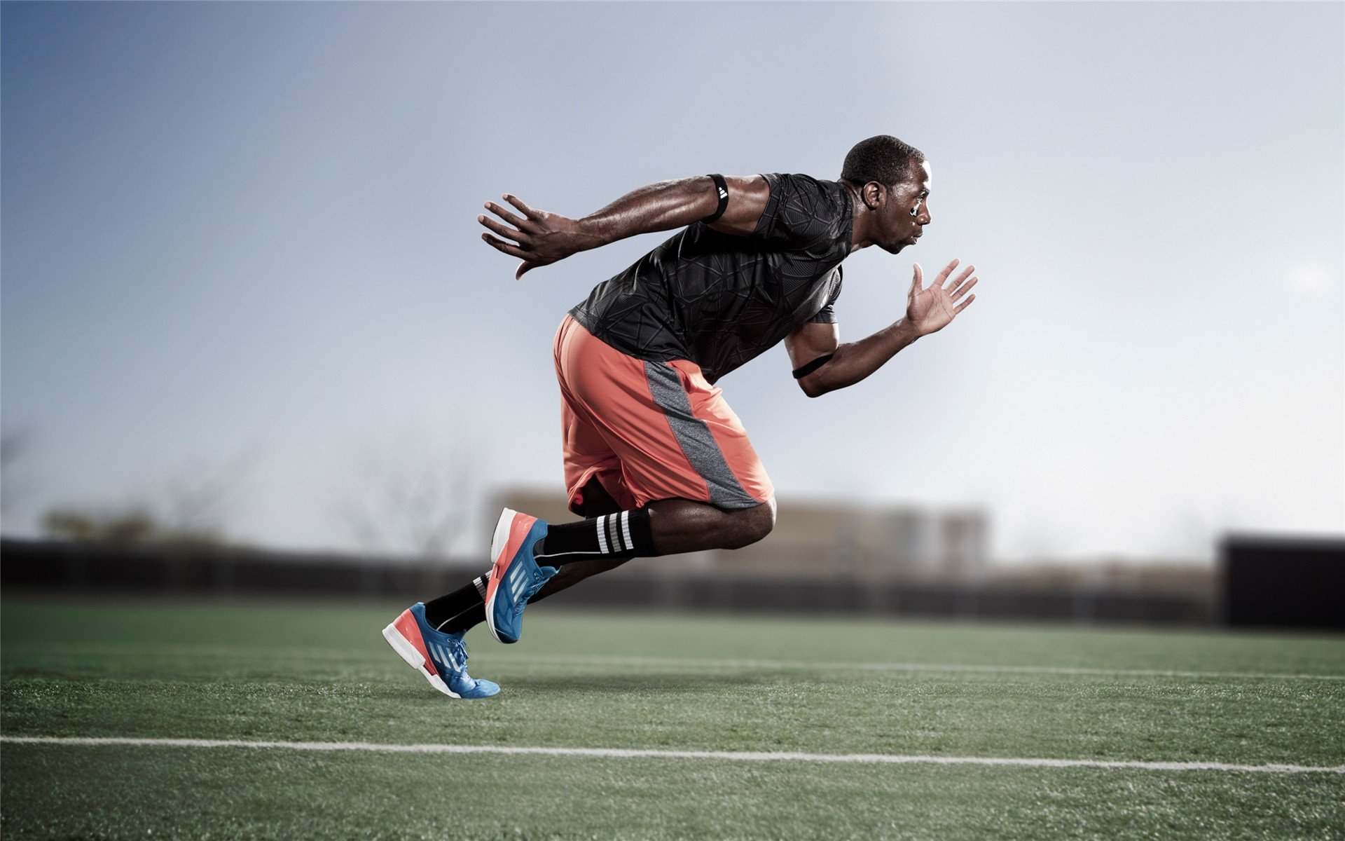 《使命召唤》赛事对射击游戏的影响：创新玩法与竞技体验，使命召唤比赛现场