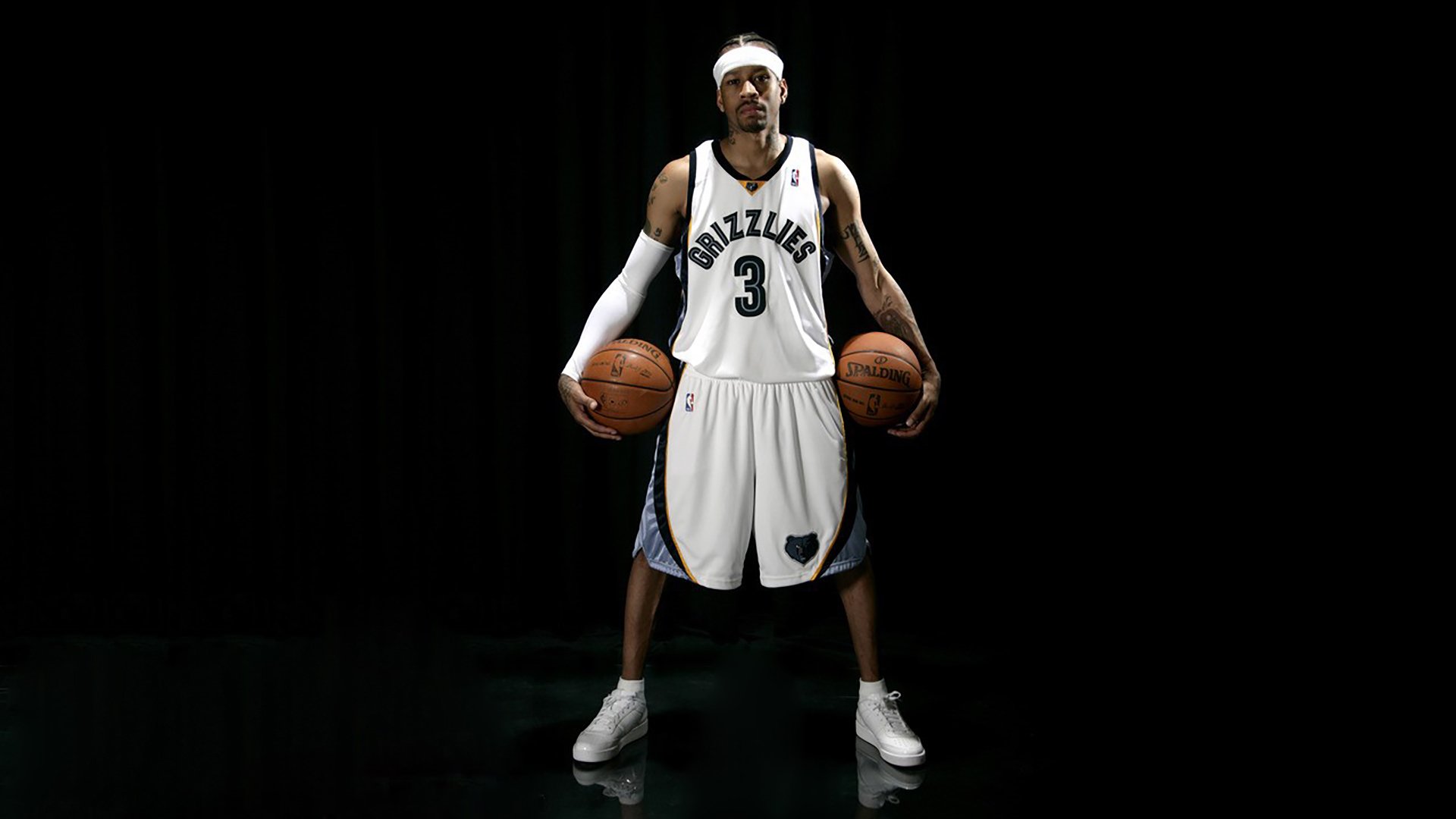 《使命召唤》赛事对射击游戏的影响：创新玩法与竞技体验，使命召唤比赛现场